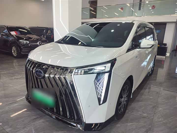 Фото 2 - GAC Trumpchi E9