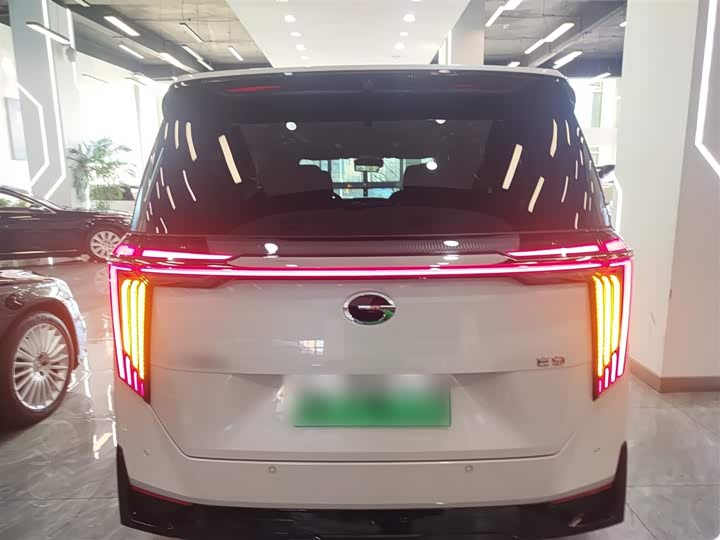 Фото 6 - GAC Trumpchi E9