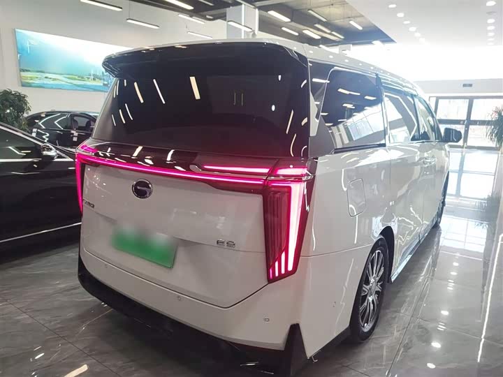 Фото 7 - GAC Trumpchi E9