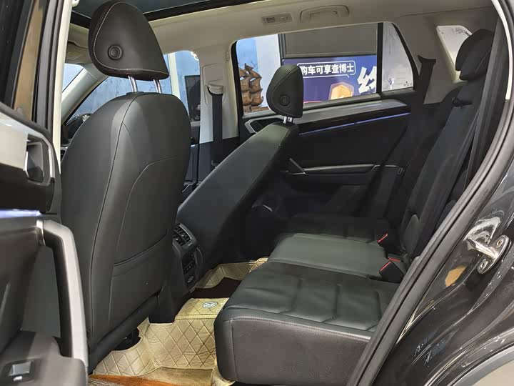 Фото 15 - Volkswagen Tayron