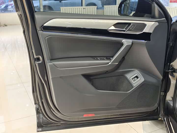 Фото 7 - Volkswagen Tayron