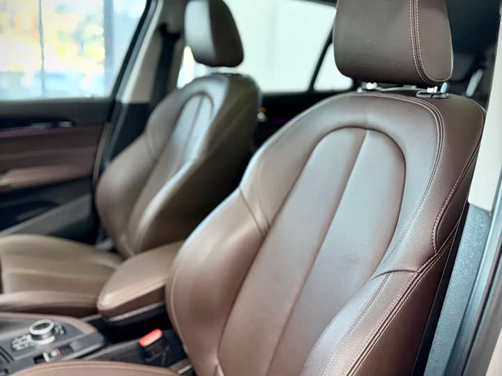 Фото 14 - BMW X1