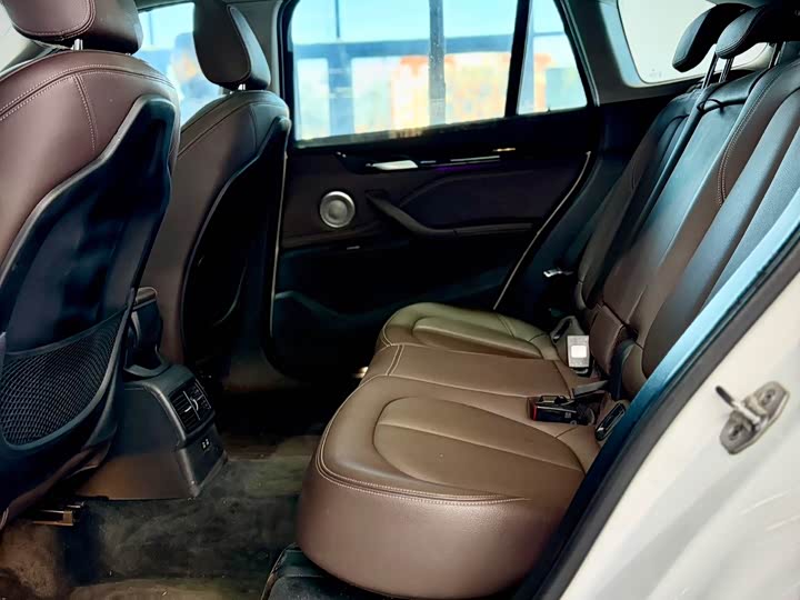 Фото 15 - BMW X1