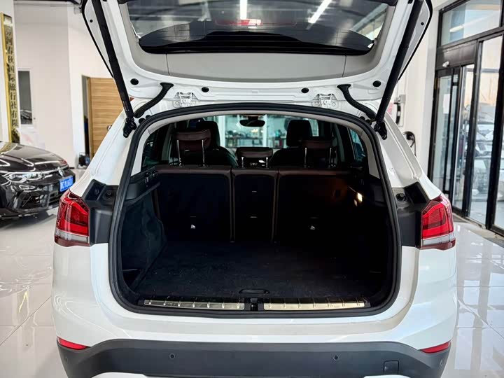 Фото 18 - BMW X1