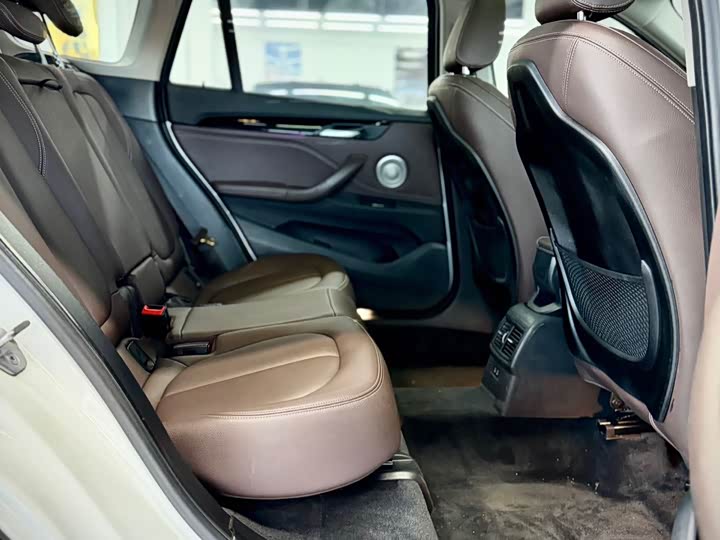 Фото 20 - BMW X1