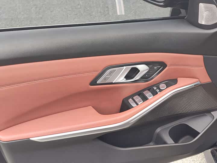 Фото 14 - BMW 3 Series