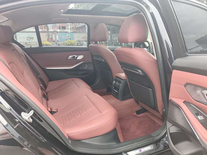 Фото 17 - BMW 3 Series