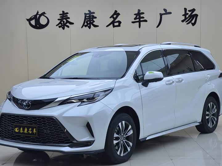 Фото 1 - Toyota Granvia