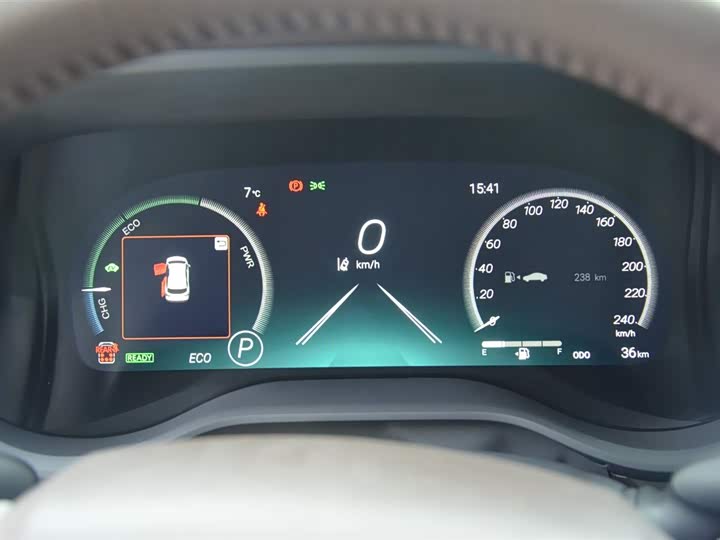 Фото 10 - Toyota Granvia