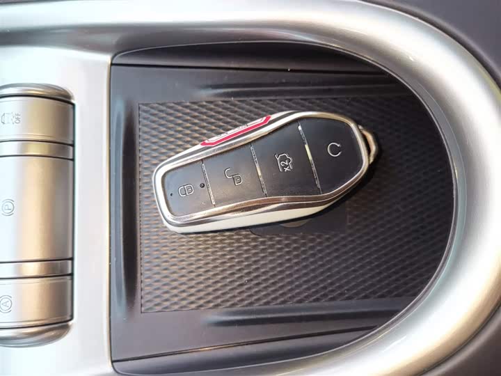 Фото 12 - BYD Dolphin