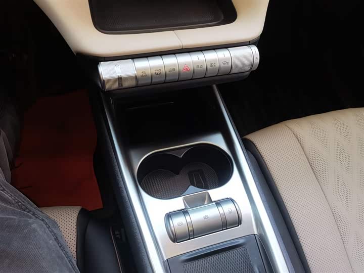 Фото 7 - BYD Dolphin