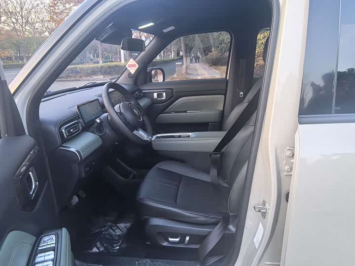 Photo 4 - Baojun Yep Plus