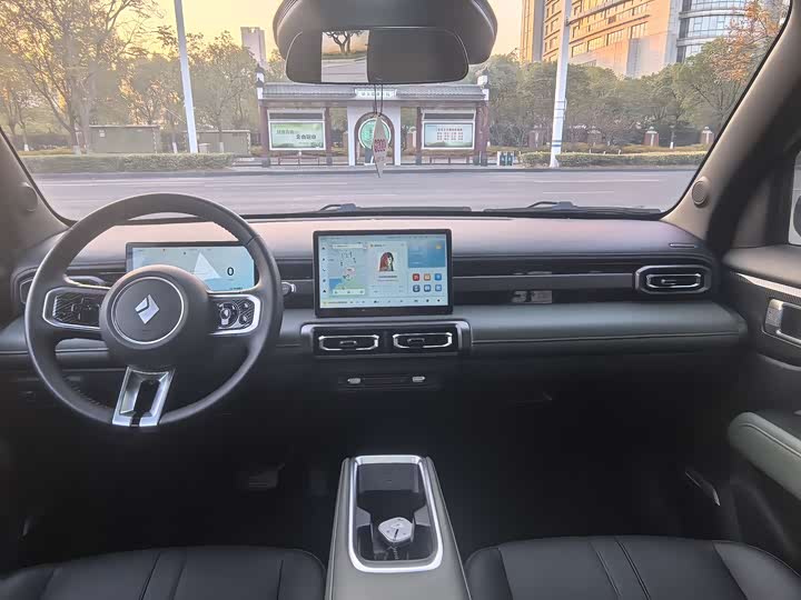 Photo 5 - Baojun Yep Plus