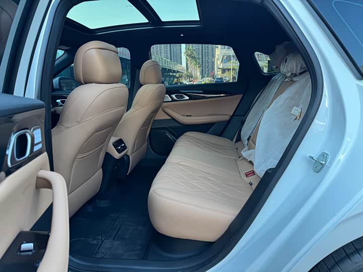 Фото 14 - Geely Galaxy A7