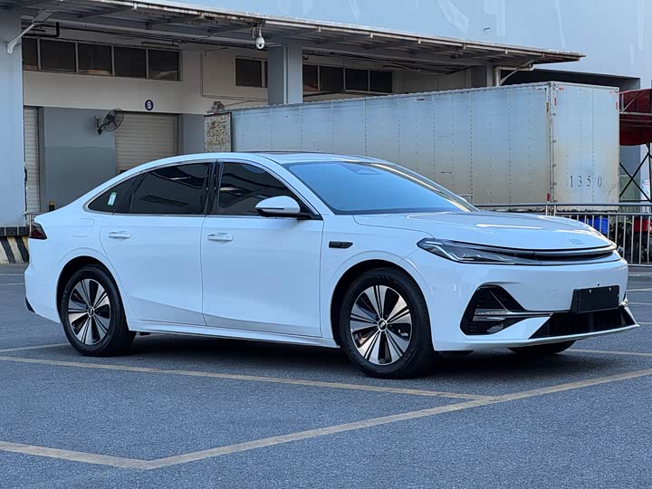 Фото 3 - Geely Galaxy A7