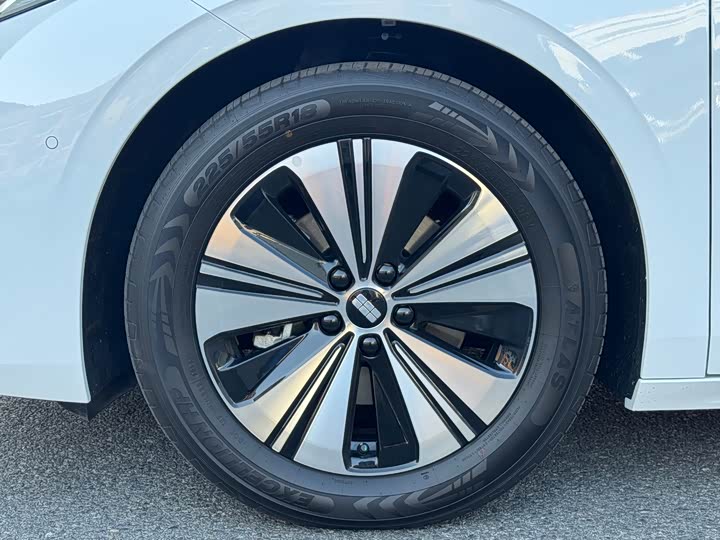 Фото 6 - Geely Galaxy A7