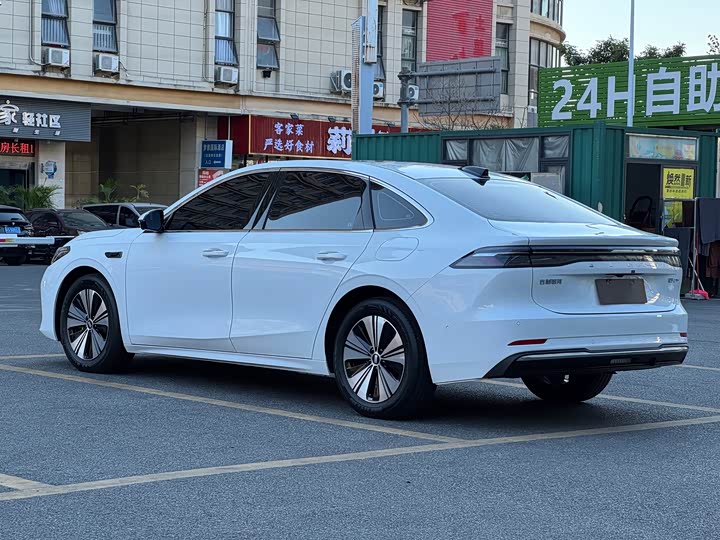 Фото 9 - Geely Galaxy A7