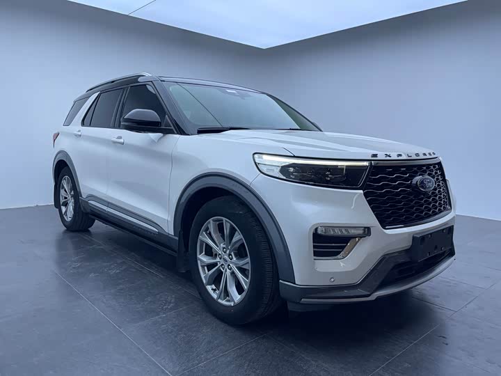 Фото 3 - Ford Explorer