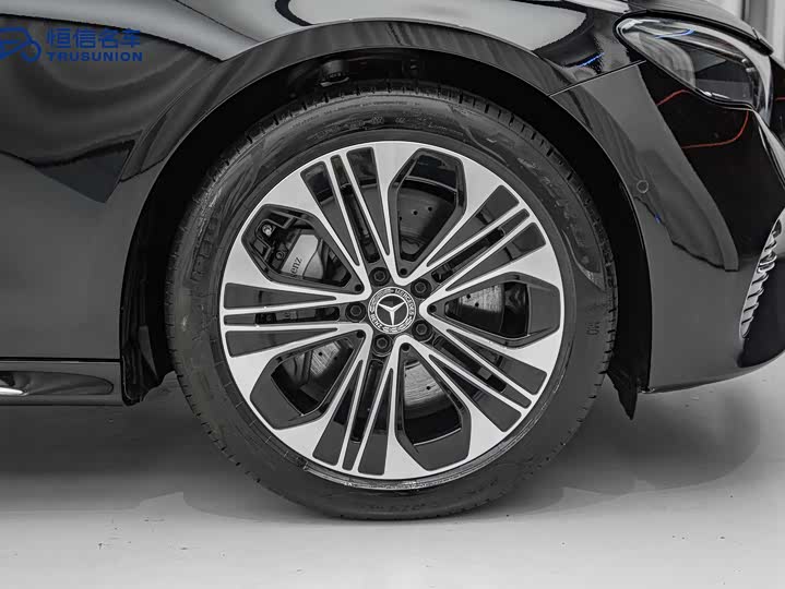 Фото 12 - Mercedes-Benz E-Class Hybrid