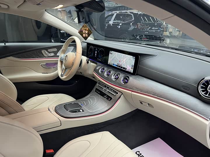 Фото 18 - Mercedes-Benz CLS-Class