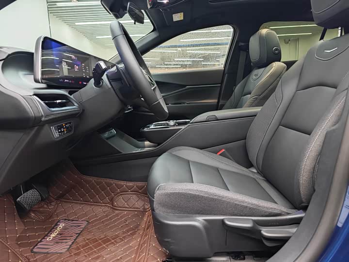 Фото 16 - Cadillac GT4