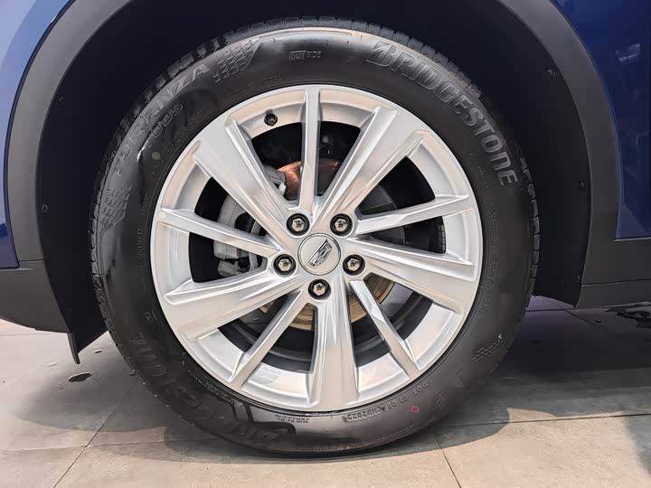 Фото 6 - Cadillac GT4