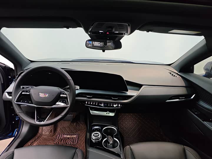 Фото 7 - Cadillac GT4