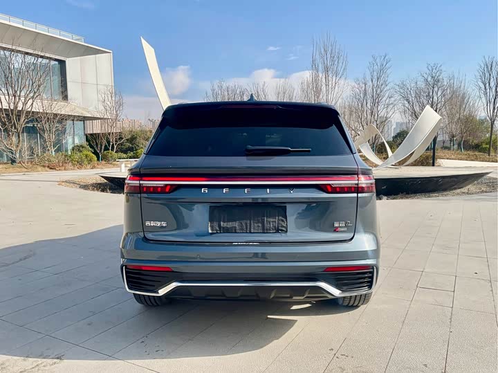 Фото 19 - Geely Monjaro