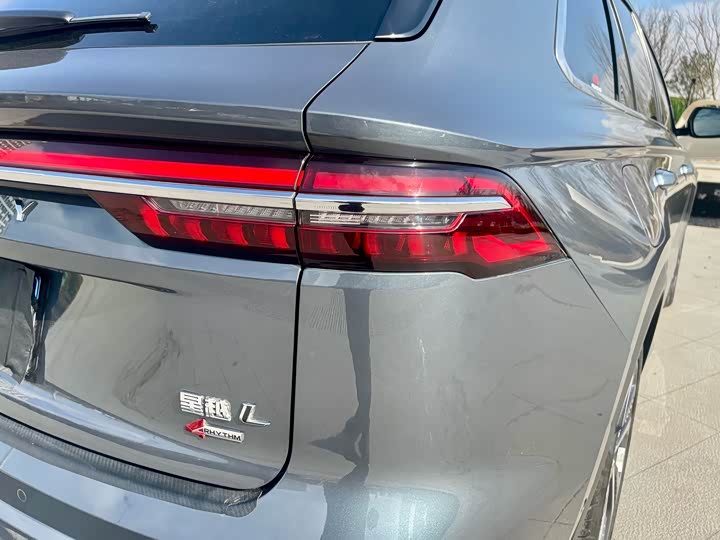 Фото 21 - Geely Monjaro