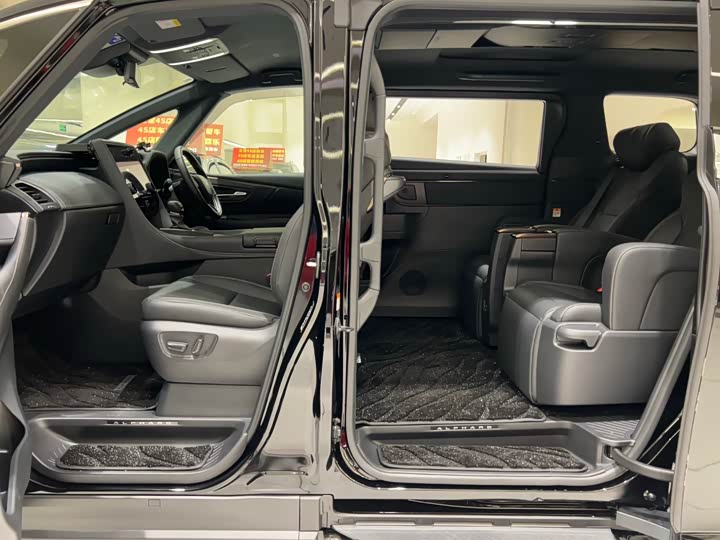 Фото 6 - Toyota Alphard