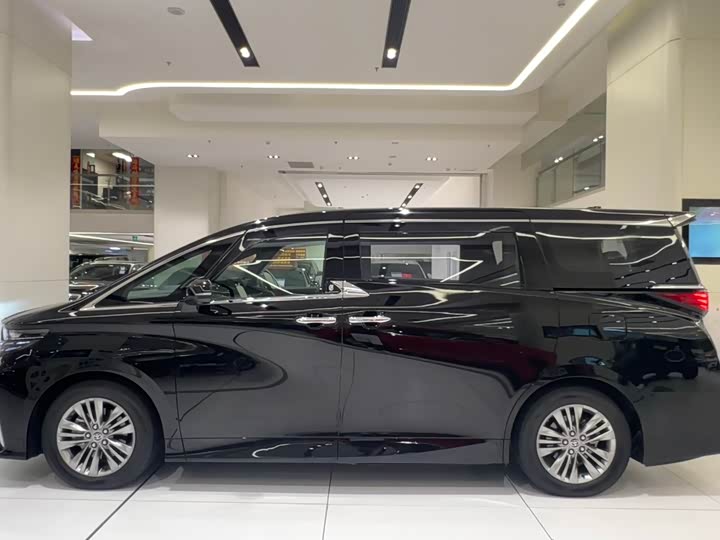 Фото 7 - Toyota Alphard