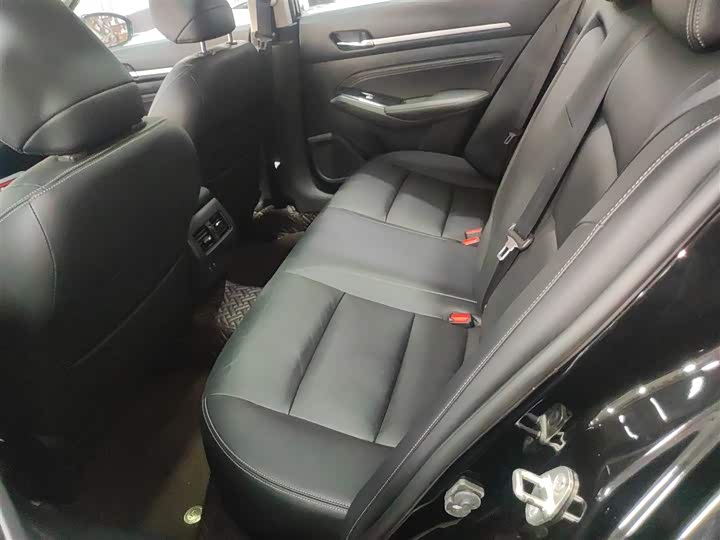 Фото 17 - Nissan Teana