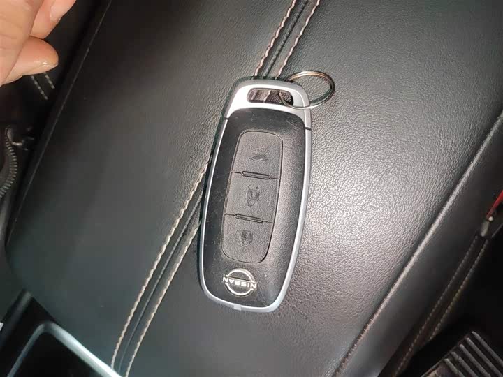 Фото 9 - Nissan Teana