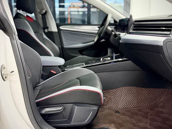 Фото 22 - Volkswagen Lamando L