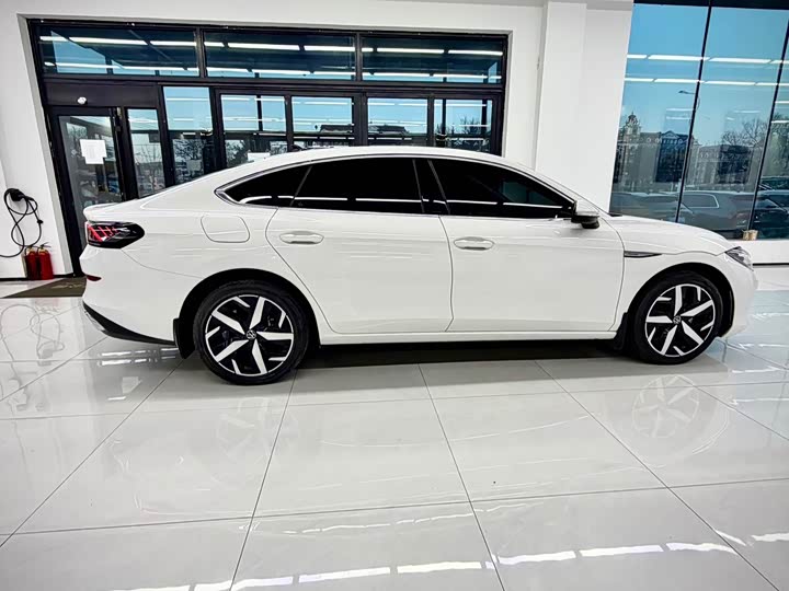 Фото 7 - Volkswagen Lamando L