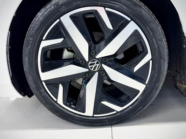 Фото 9 - Volkswagen Lamando L