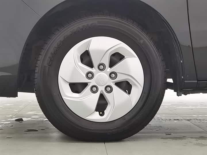 Фото 11 - JAC Refine M4