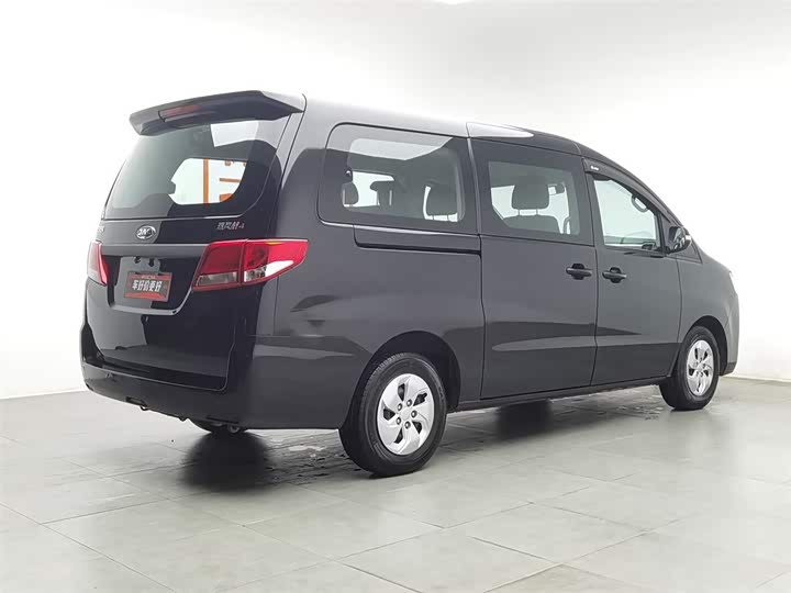 Фото 21 - JAC Refine M4