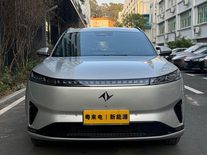 Фото 2 - Dongfeng Yipai eπ 008