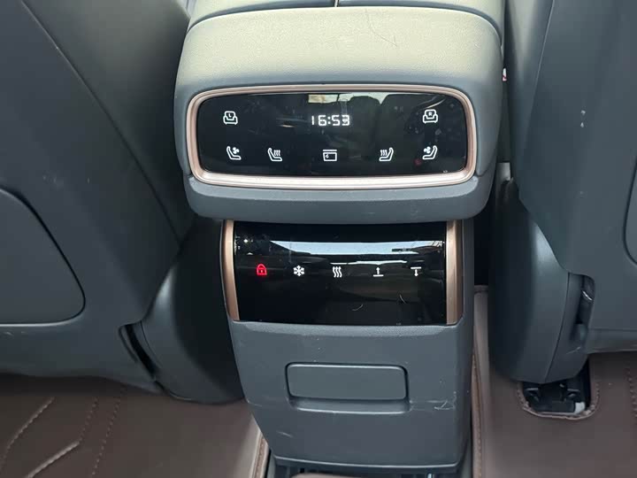 Фото 24 - Dongfeng Yipai eπ 008