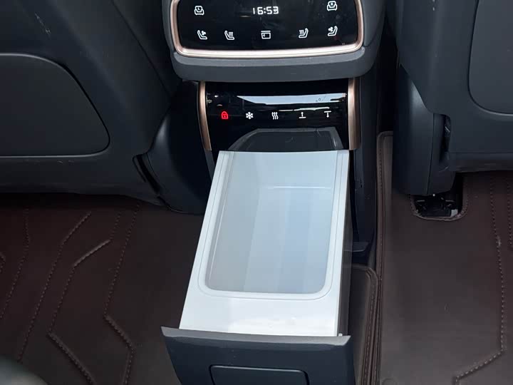 Фото 27 - Dongfeng Yipai eπ 008