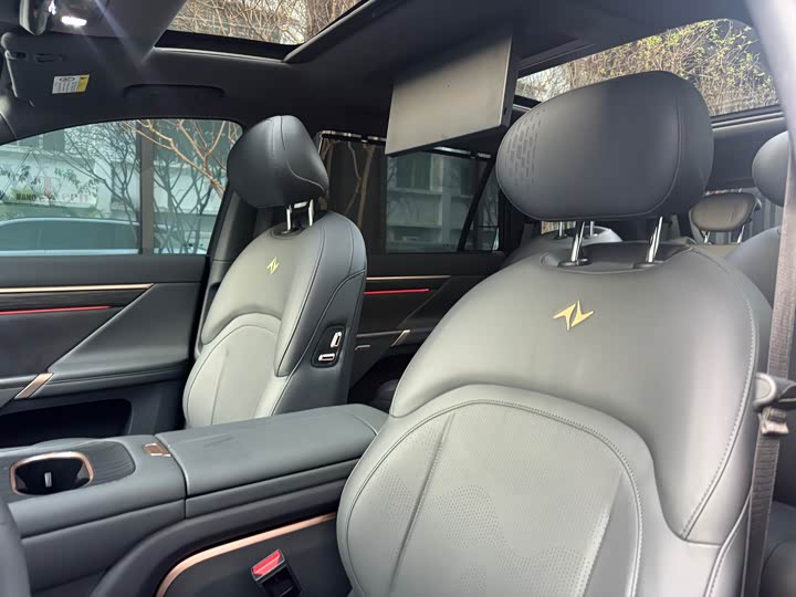 Фото 31 - Dongfeng Yipai eπ 008