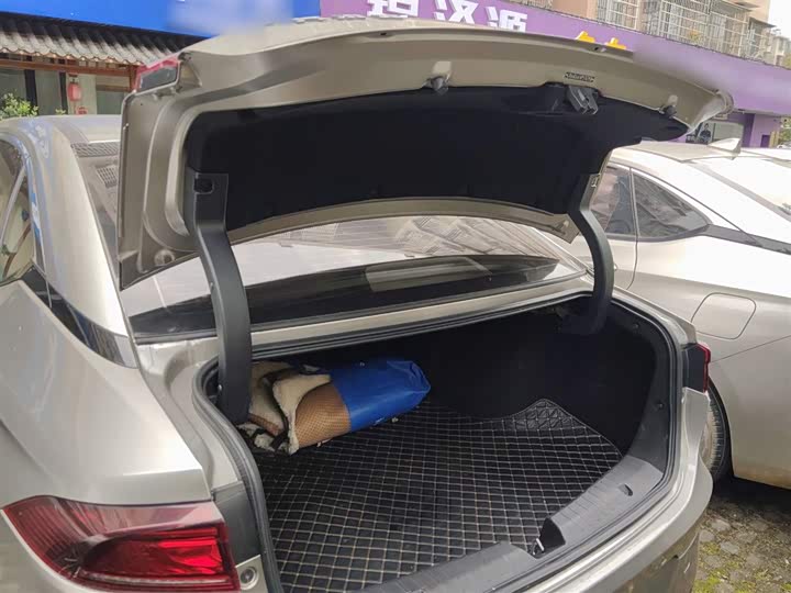 Фото 19 - GAC Aion S