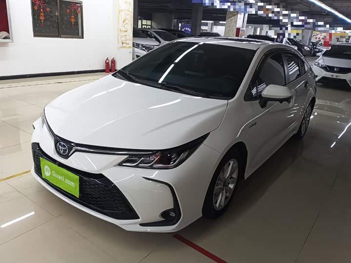 Фото 1 - Toyota Corolla