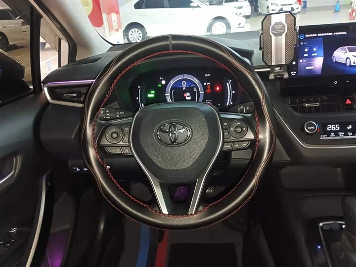 Фото 11 - Toyota Corolla