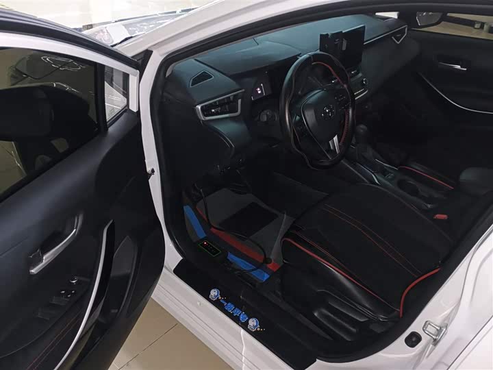 Фото 16 - Toyota Corolla