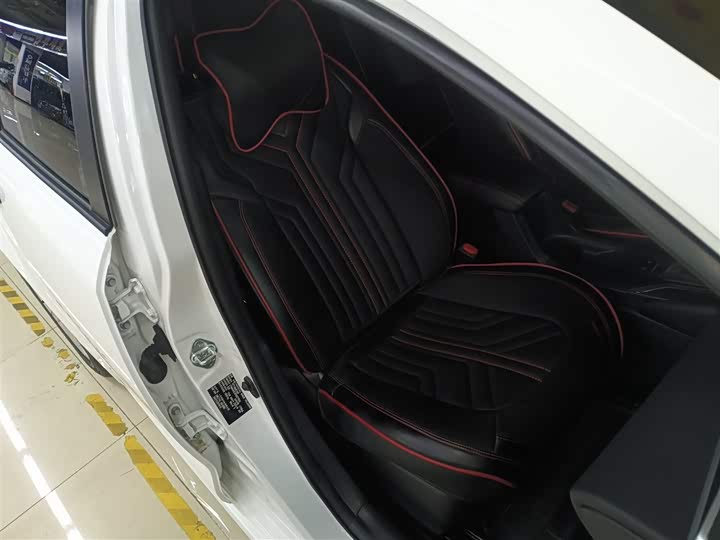 Фото 25 - Toyota Corolla