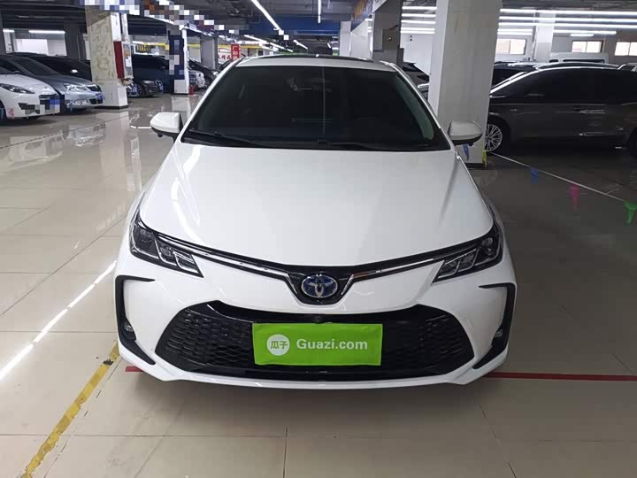 Фото 3 - Toyota Corolla