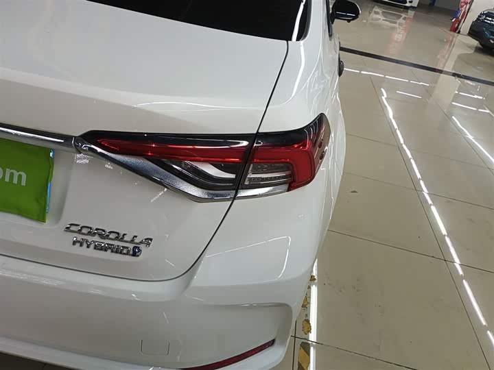 Фото 8 - Toyota Corolla