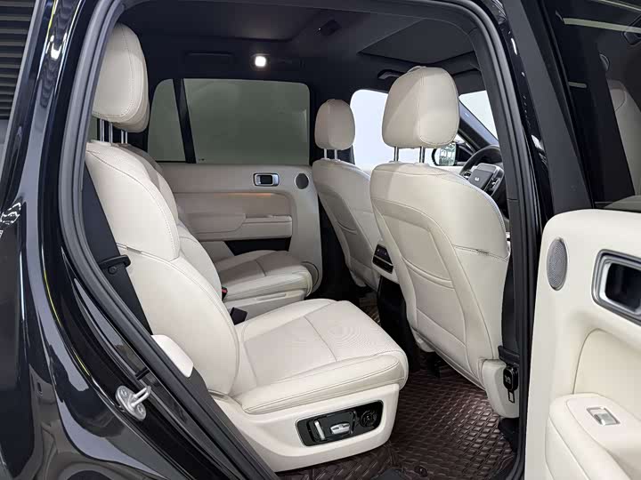 Фото 10 - LiXiang L8